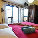 T3 Perto Do Centro Do Porto, Check-in 24 Horas,cozinha Totalmente Equipada, Wi-fi 44mbps, Confortavel E Espacosa, Com Vaga De Carro Publica, Adequada Familias, Em Negocios E Grupos De Amigos E Nomades Digitais