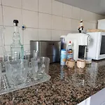 דירה T3 Perto Do Centro Do Porto, Check-in 24 Horas,cozinha Totalmente Equipada, Wi-fi 44mbps, Confortavel E Espacosa, Com Vaga De Carro Publica, Adequada Familias, Em Negocios E Grupos De Amigos E Nomades Digitais פורטו