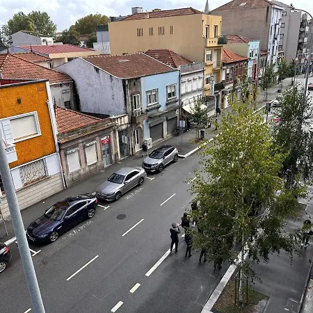T3 Perto Do Centro Do Porto, Check-in 24 Horas,cozinha Totalmente Equipada, Wi-fi 44mbps, Confortavel E Espacosa, Com Vaga De Carro Publica, Adequada Familias, Em Negocios E Grupos De Amigos E Nomades Digitais Apartman