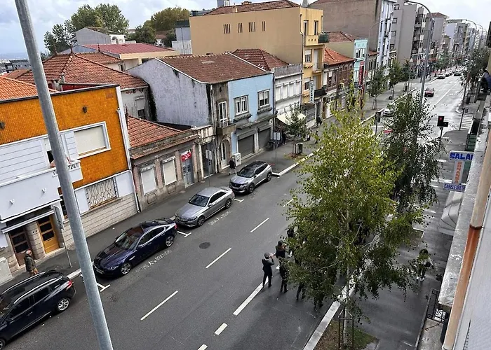 T3 Perto Do Centro Do Porto, Check-in 24 Horas,cozinha Totalmente Equipada, Wi-fi 44mbps, Confortavel E Espacosa, Com Vaga De Carro Publica, Adequada Familias, Em Negocios E Grupos De Amigos E Nomades Digitais Apartman