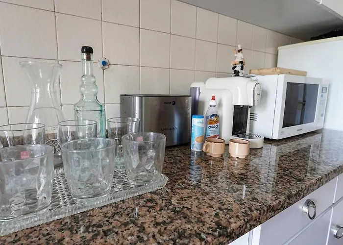 Apartament T3 Perto Do Centro Do Porto, Check-in 24 Horas,cozinha Totalmente Equipada, Wi-fi 44mbps, Confortavel E Espacosa, Com Vaga De Carro Publica, Adequada Familias, Em Negocios E Grupos De Amigos E Nomades Digitais Porto