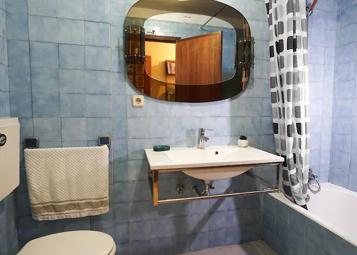 Lägenhet T3 Perto Do Centro Do Porto, Check-in 24 Horas,cozinha Totalmente Equipada, Wi-fi 44mbps, Confortavel E Espacosa, Com Vaga De Carro Publica, Adequada Familias, Em Negocios E Grupos De Amigos E Nomades Digitais