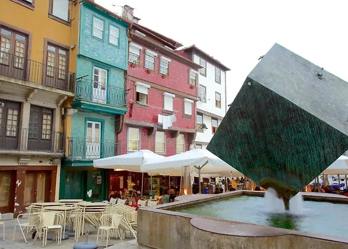 T3 Perto Do Centro Do Porto, Check-in 24 Horas,cozinha Totalmente Equipada, Wi-fi 44mbps, Confortavel E Espacosa, Com Vaga De Carro Publica, Adequada Familias, Em Negocios E Grupos De Amigos E Nomades Digitais * Porto