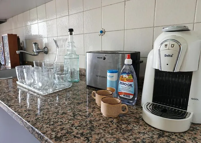 T3 Perto Do Centro Do Porto, Check-in 24 Horas,cozinha Totalmente Equipada, Wi-fi 44mbps, Confortavel E Espacosa, Com Vaga De Carro Publica, Adequada Familias, Em Negocios E Grupos De Amigos E Nomades Digitais * Oporto