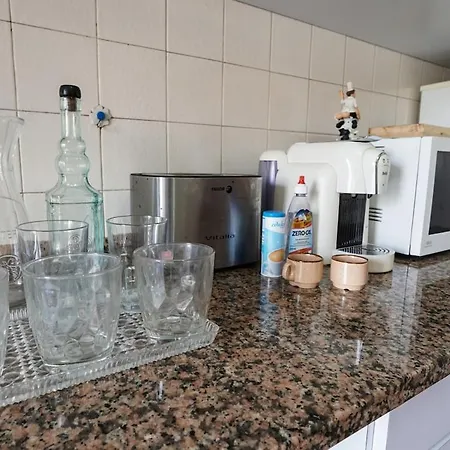 Апартаменты T3 Perto Do Centro Do Porto, Check-in 24 Horas,cozinha Totalmente Equipada, Wi-fi 44mbps, Confortavel E Espacosa, Com Vaga De Carro Publica, Adequada Familias, Em Negocios E Grupos De Amigos E Nomades Digitais Порту