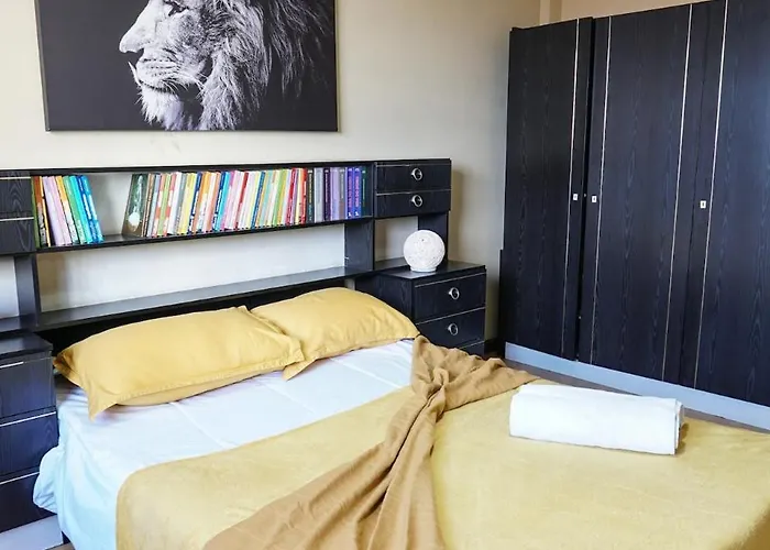 T3 Perto Do Centro Do Porto, Check-in 24 Horas,cozinha Totalmente Equipada, Wi-fi 44mbps, Confortavel E Espacosa, Com Vaga De Carro Publica, Adequada Familias, Em Negocios E Grupos De Amigos E Nomades Digitais Porto